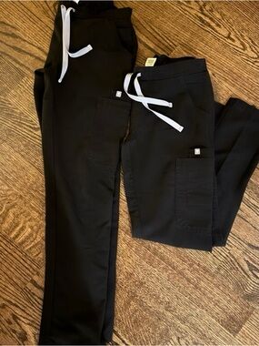 Figs Yola Petite Skinny Scrub Pants Black XXSP *Set of 2*